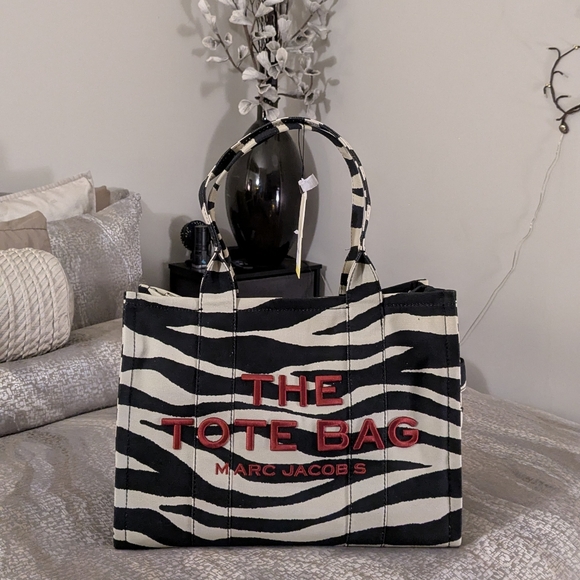 New!!! Marc Jacobs Large Zebra Print Tote with Red Accents. Firm Price. - Picture 8 of 9